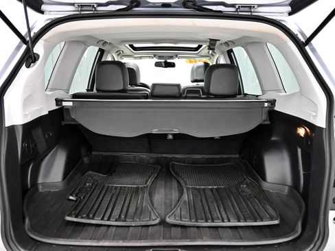 Used 2014 Subaru Forester 2.5i Limited AWD/4WD image 26