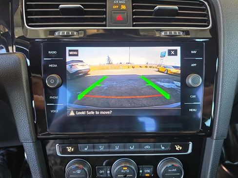 Used 2019 Volkswagen Golf R 4-Door image 16