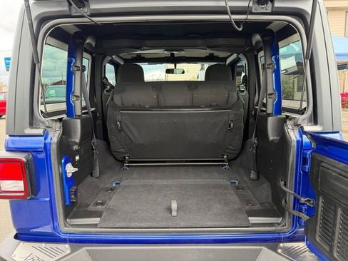 Used 2018 Jeep Wrangler Sport AWD/4WD image 30