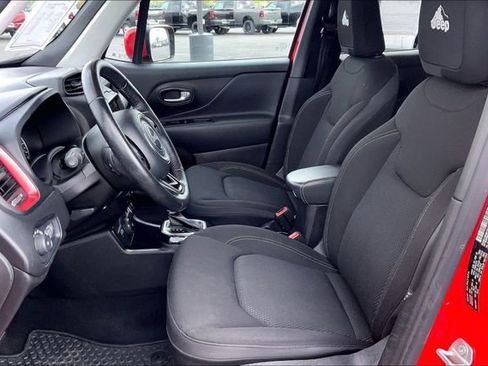 Used 2022 Jeep Renegade Latitude w/ Convenience Group AWD/4WD image 26