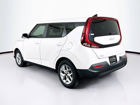Used 2022 Kia Soul LX w/ Technology Package image 5