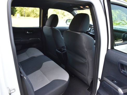 Used 2021 Toyota Tacoma TRD Sport image 13