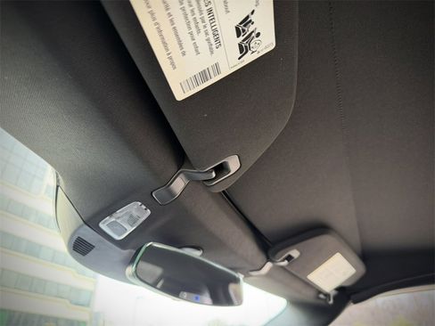 Used 2017 Chevrolet Corvette Stingray Convertible w/ 1LT image 36