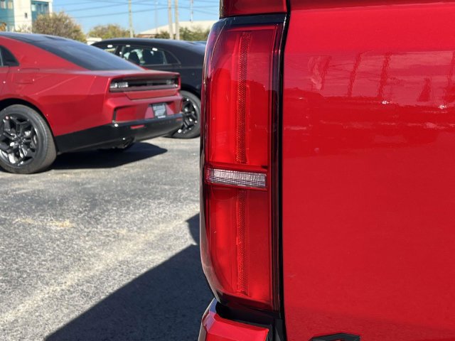 Used 2025 Toyota Tacoma TRD Off-Road AWD/4WD image 10