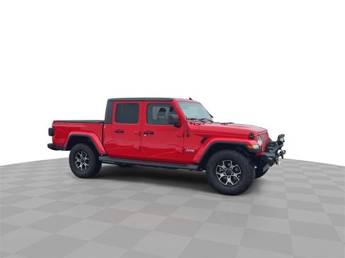 Used 2020 Jeep Gladiator Overland image 2