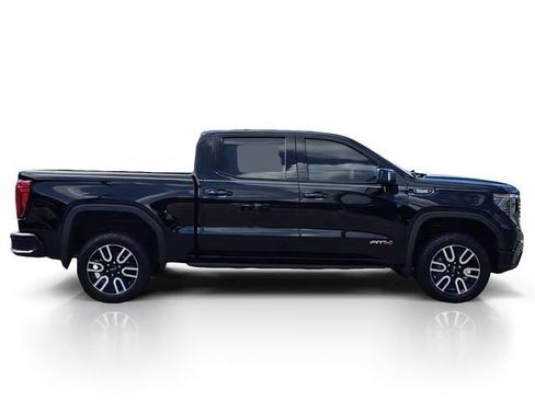 Used 2024 GMC Sierra 1500 AT4 w/ Technology Package AWD/4WD image 9