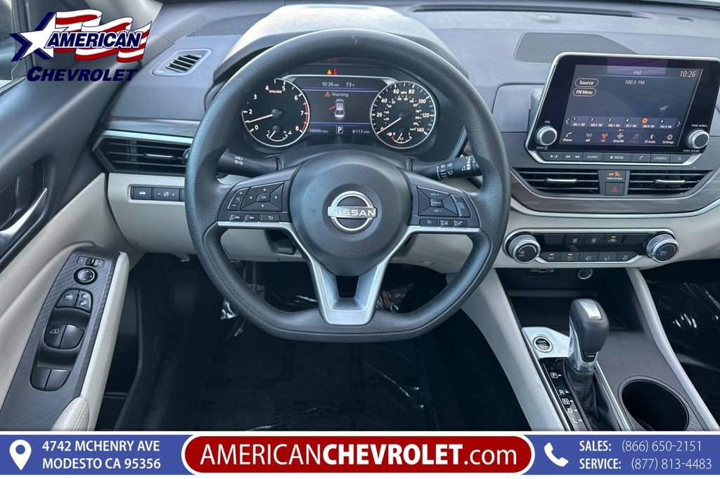 Used 2025 Nissan Altima 2.5 SV FWD image 17