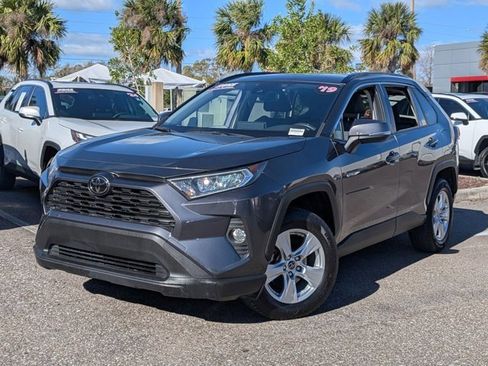 Used 2019 Toyota RAV4 XLE w/ Convenience Package FWD image 1