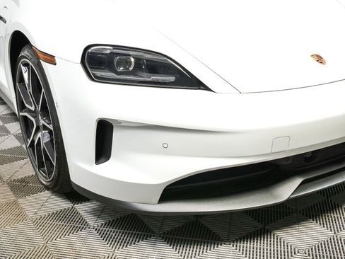 New 2026 Porsche Taycan RWD image 39