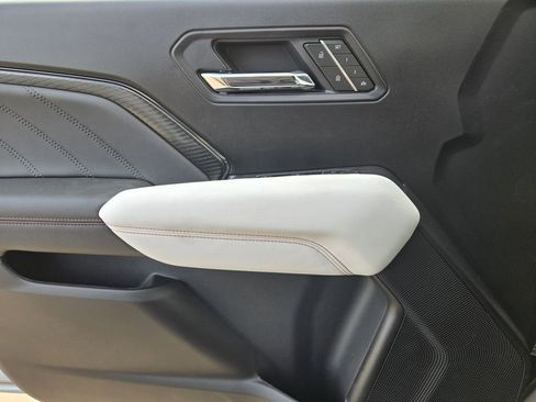New 2026 GMC Canyon AT4X AWD/4WD image 14