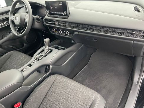 Certified 2023 Honda HR-V LX image 29