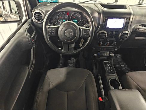 Used 2015 Jeep Wrangler Unlimited Sport w/ Quick Order Package 24S AWD/4WD image 4