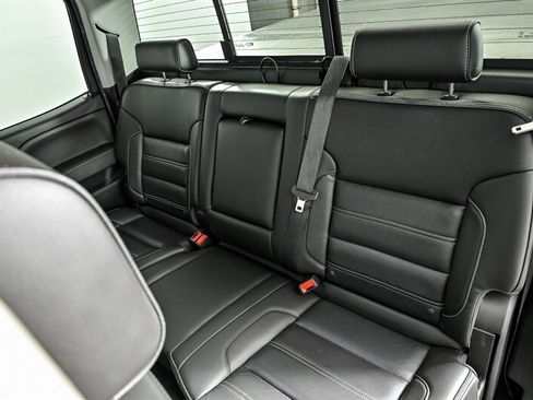 Used 2018 GMC Sierra 2500 Denali w/ Duramax Plus Package AWD/4WD image 19