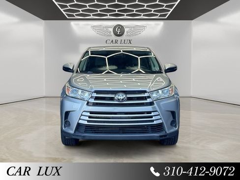 Used 2019 Toyota Highlander LE FWD image 8