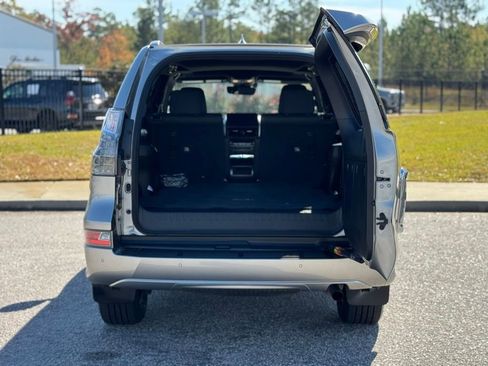 Certified 2023 Lexus GX 460 Premium image 17