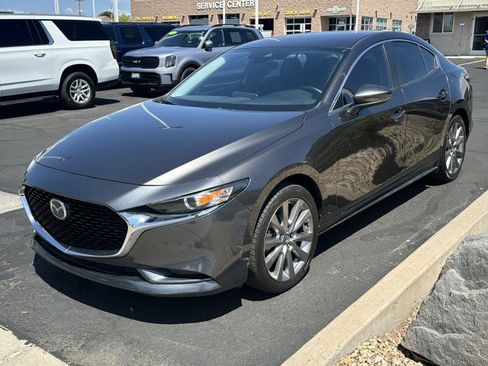Used 2019 MAZDA MAZDA3 Sedan w/ Preferred Package FWD image 7