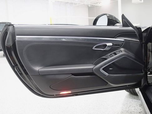 Used 2014 Porsche 911 Turbo image 34