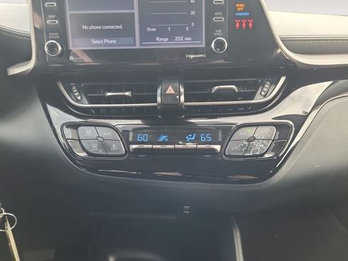 Used 2021 Toyota C-HR LE FWD image 23