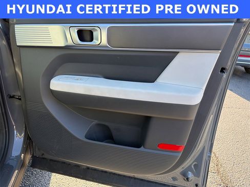 Used 2025 Hyundai Santa Fe SE w/ Tow & Go Package image 14