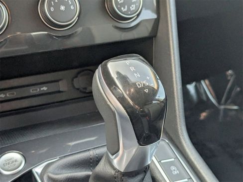 Used 2024 Volkswagen Tiguan Wolfsburg Edition image 17