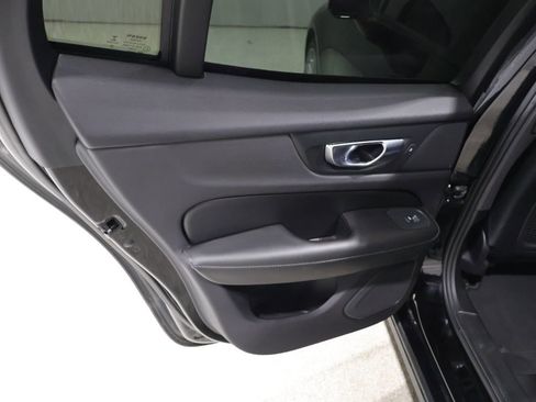 Used 2021 Volvo S60 T6 Momentum AWD/4WD image 19