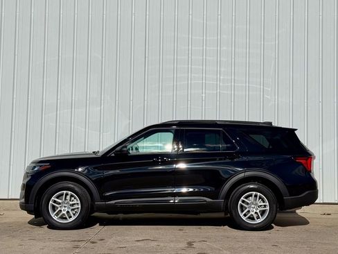 New 2026 Ford Explorer Active image 2