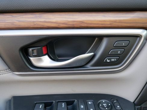 Used 2017 Honda CR-V EX-L image 16