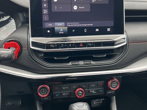 Used 2023 Jeep Compass Trailhawk image 23