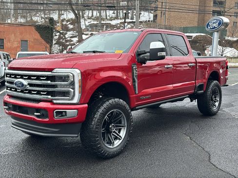 Used 2024 Ford F350 Platinum w/ FX4 Off-Road Package image 12