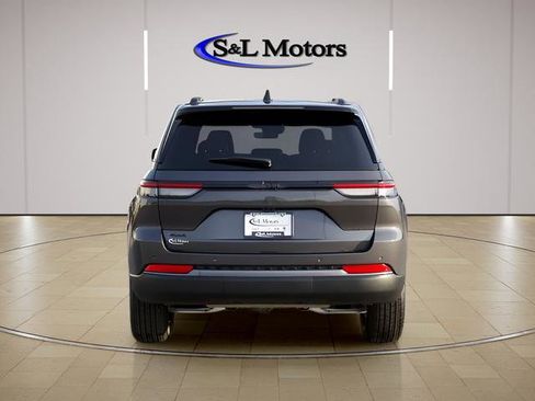 New 2026 Jeep Grand Cherokee Altitude AWD/4WD image 8