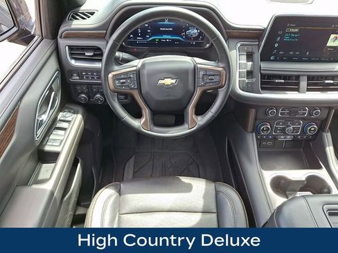 Used 2024 Chevrolet Tahoe High Country AWD/4WD image 3