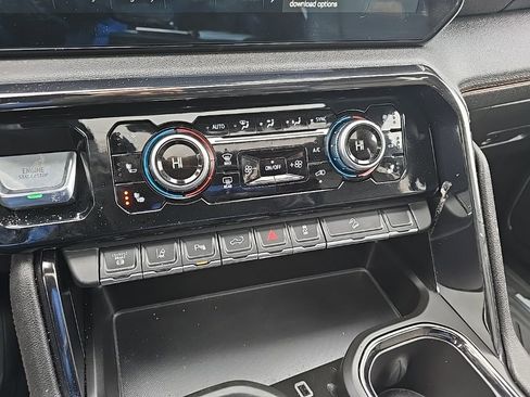 Used 2024 GMC Sierra 3500 AT4 w/ AT4 Premium Plus Package image 19