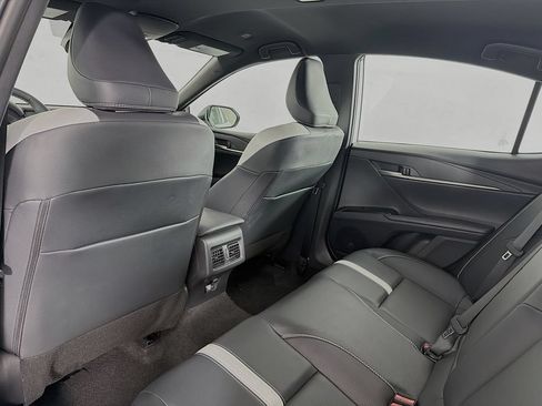 Used 2025 Toyota Camry SE FWD image 36