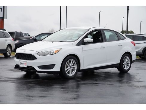 Used 2017 Ford Focus SE image 7
