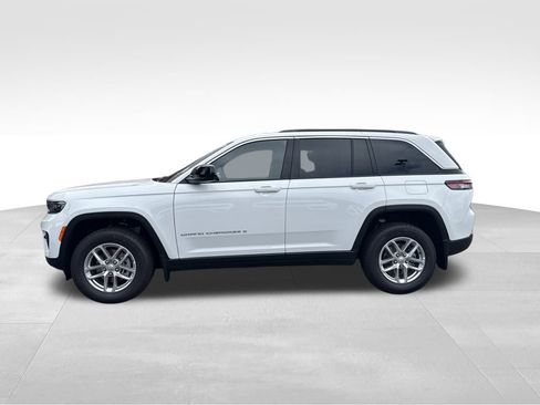 New 2025 Jeep Grand Cherokee Laredo X w/ Trailer Tow Package image 4