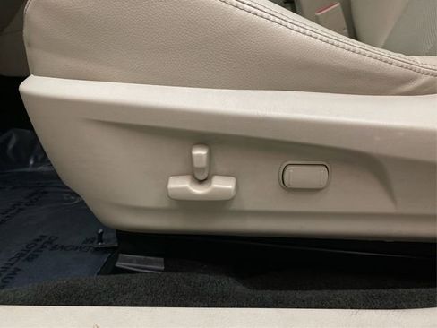 Used 2014 Subaru Outback 2.5i Limited image 23