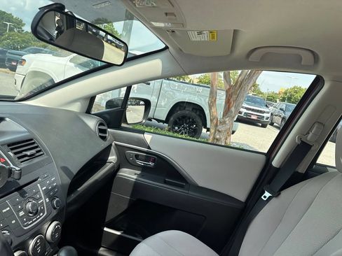 Used 2014 MAZDA MAZDA5 Sport FWD image 14