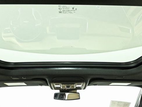 Used 2023 Chevrolet Suburban Premier image 20