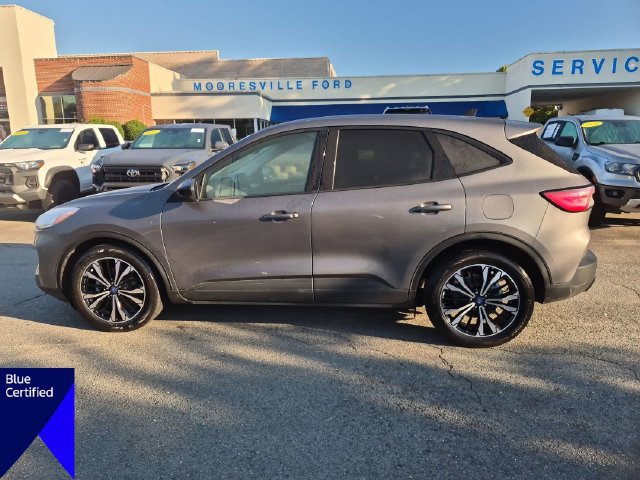 Used 2021 Ford Escape SE w/ SE Sport Appearance Package FWD image 2