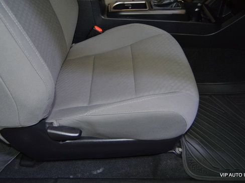 Used 2020 Toyota Tacoma SR image 16