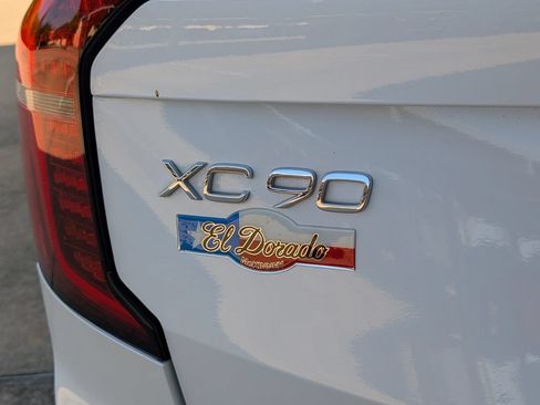 Used 2025 Volvo XC90 B6 Plus AWD/4WD image 35
