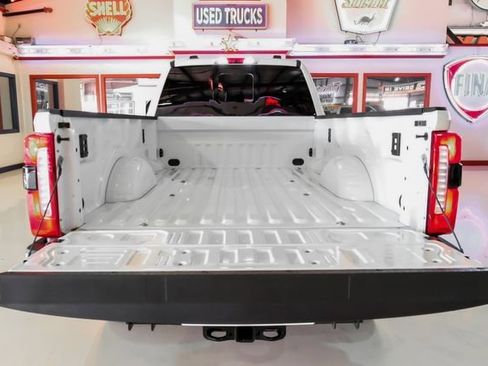 Used 2023 Ford F250 XLT w/ XLT Premium Package AWD/4WD image 9