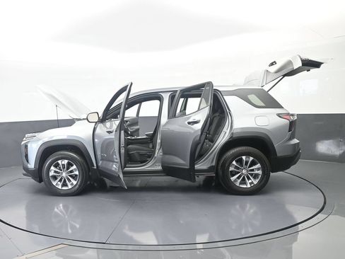 Used 2026 Chevrolet Equinox LT FWD image 70