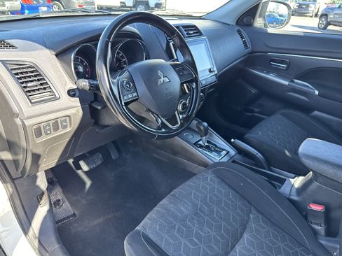 Used 2021 Mitsubishi Outlander Sport SE image 27
