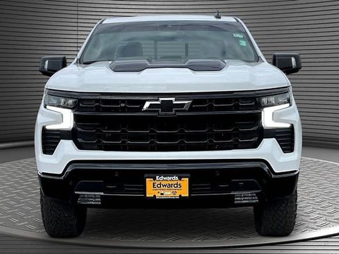 Used 2025 Chevrolet Silverado 1500 LT Trail Boss w/ LT Trail Boss Premium Package AWD/4WD image 2