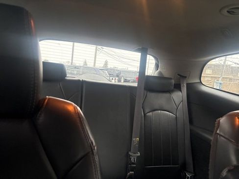 Used 2014 Buick Enclave Leather image 13