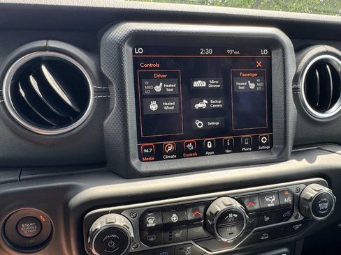 Used 2023 Jeep Wrangler Unlimited Sahara w/ Cold Weather Group AWD/4WD image 20