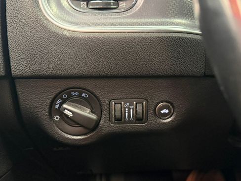Used 2014 Dodge Charger SE w/ Sport Appearance Group RWD image 37