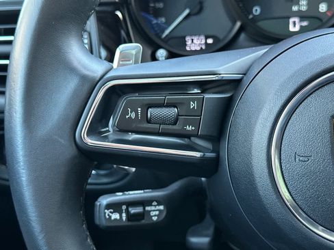 Certified 2025 Porsche Macan image 26