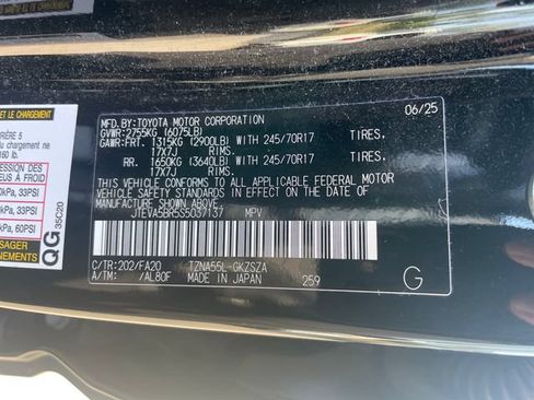 Used 2025 Toyota 4Runner SR5 AWD/4WD image 26